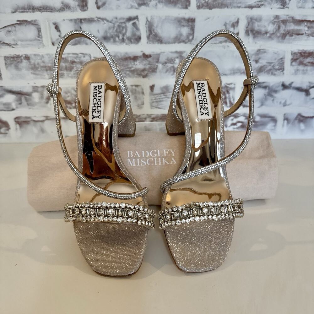 Badgley Mischka Women's Naomi Block Heeled Sandal Size 8 Wedding Formal New $285